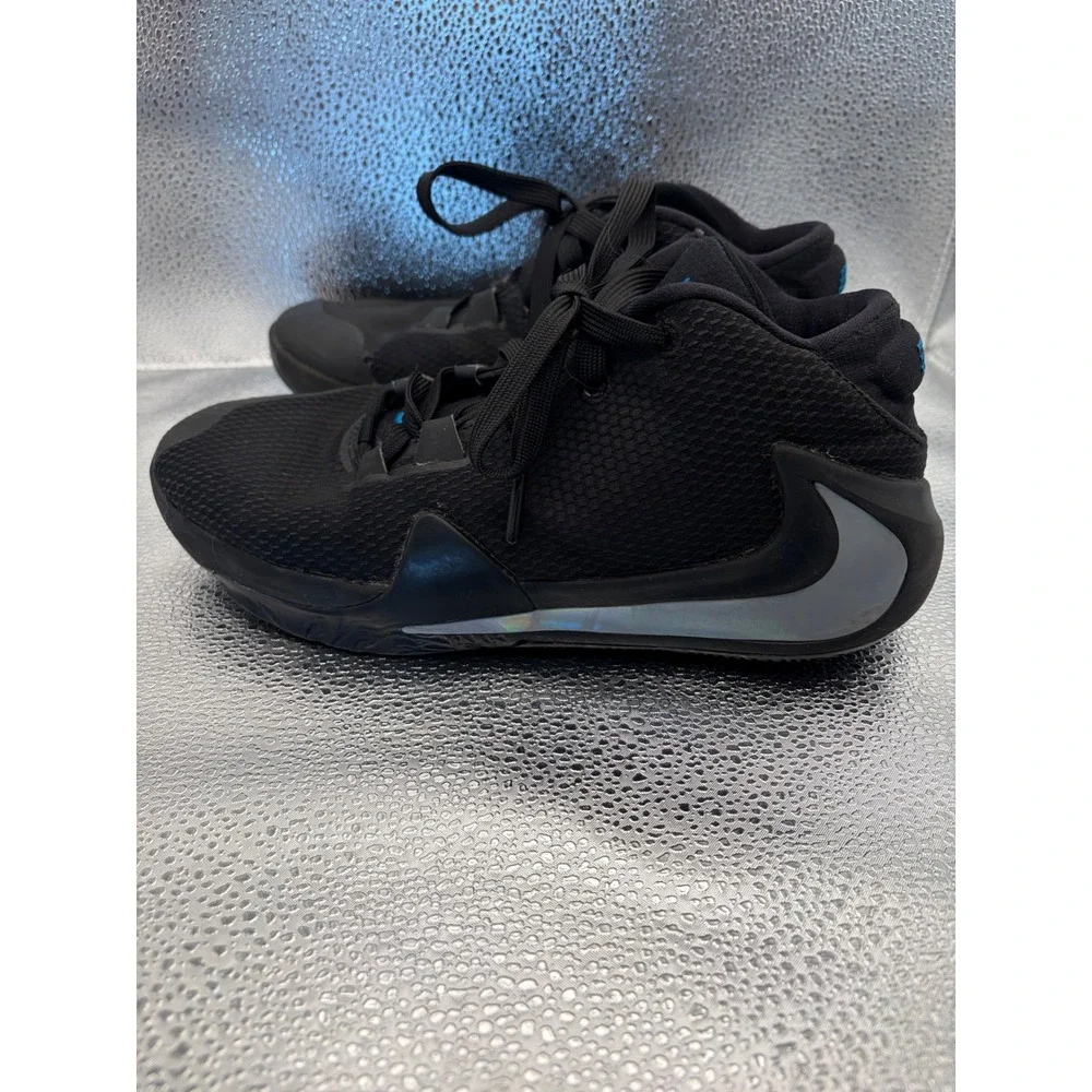 Nike Zoom Freak 1 Black Blue Giannis Antetokounmpo Shoes BQ5633-004 Youth 6.5Y